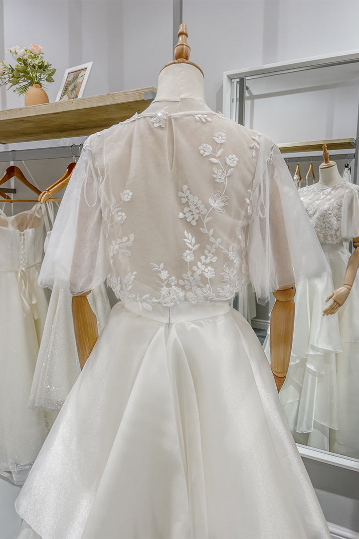 Официална рокля с фейски ръкави, идеални и за булчинска рокля.