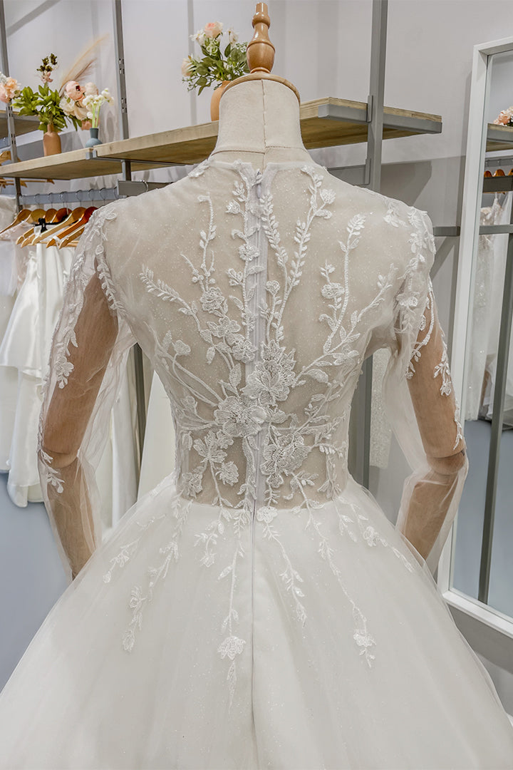 Перфектният избор за официална рокля с цип, както и за булчинска рокля.