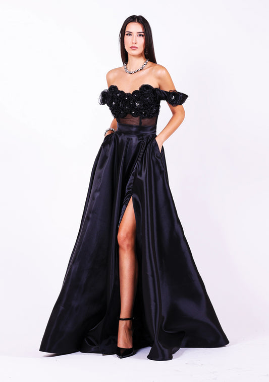 Абитуриентска рокля с флорален корсет, пресъздадена за официална рокля.