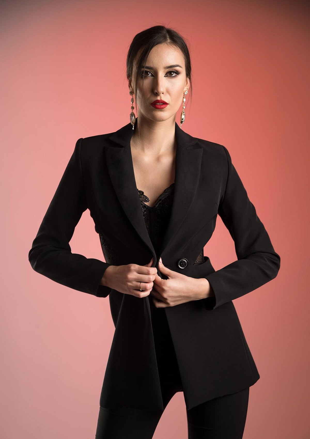 Cosmos Astrosanguineus Официално Сако