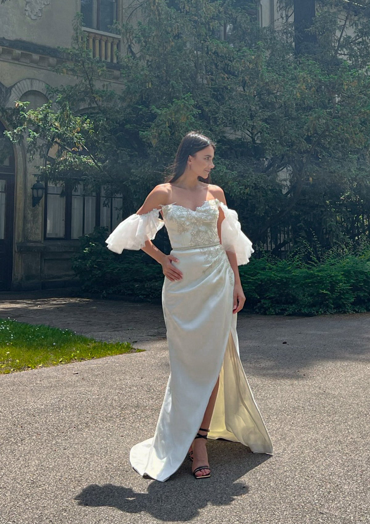 Hourglass Haven Булчинска Рокля