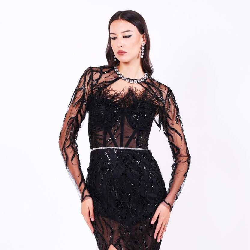 Официално болеро Berberis допълнение към абитуриентска рокля Mirabilis LIZA KAIN София. Болеро с дълъг ръкав. Прозрачна тюлена черна основа с дантела от черни мъниста.