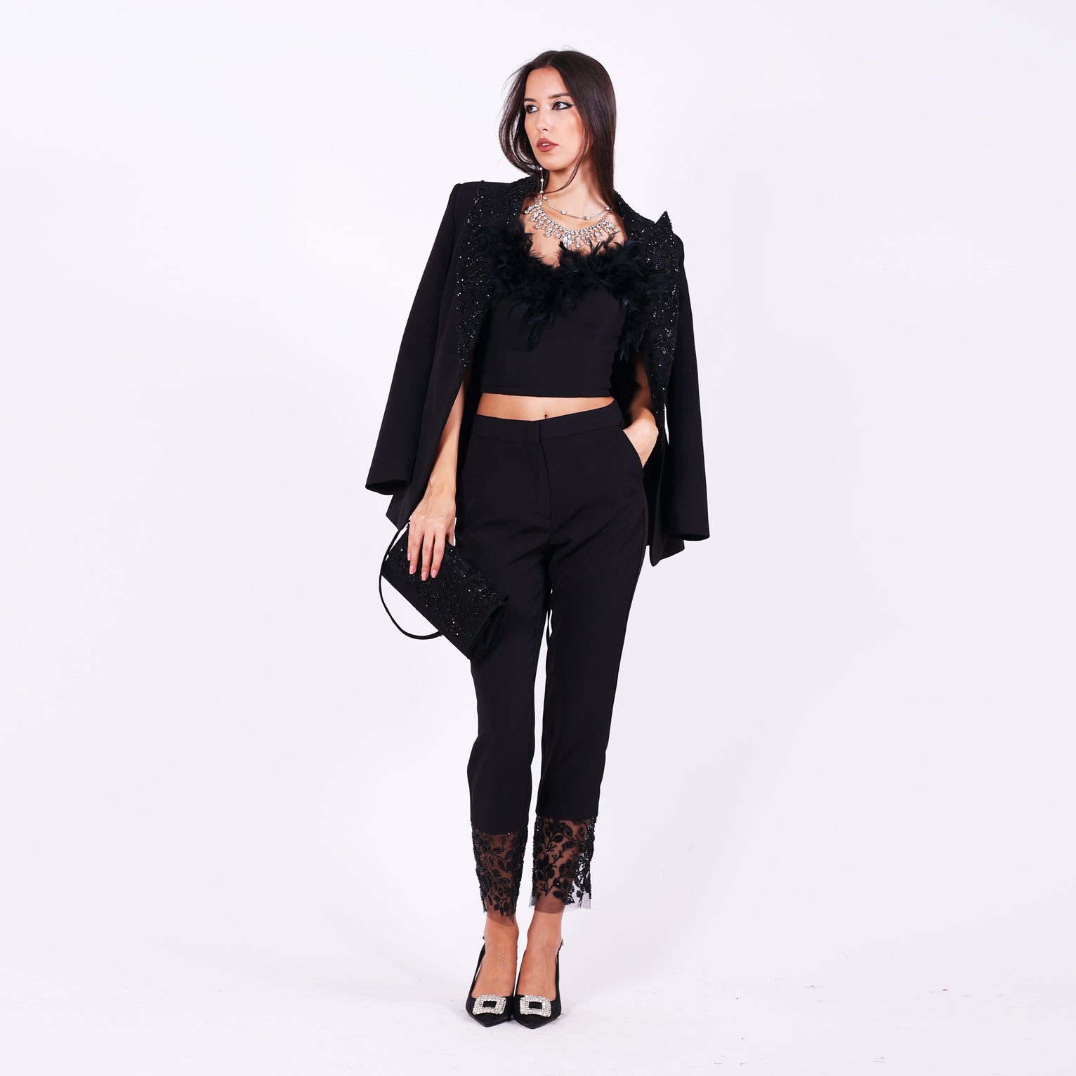 Официален панталон Bellis LIZA KAIN София. Черен прав панталон с тюлен завършек, апликиран с черна дантела от мъниста и камъни.
