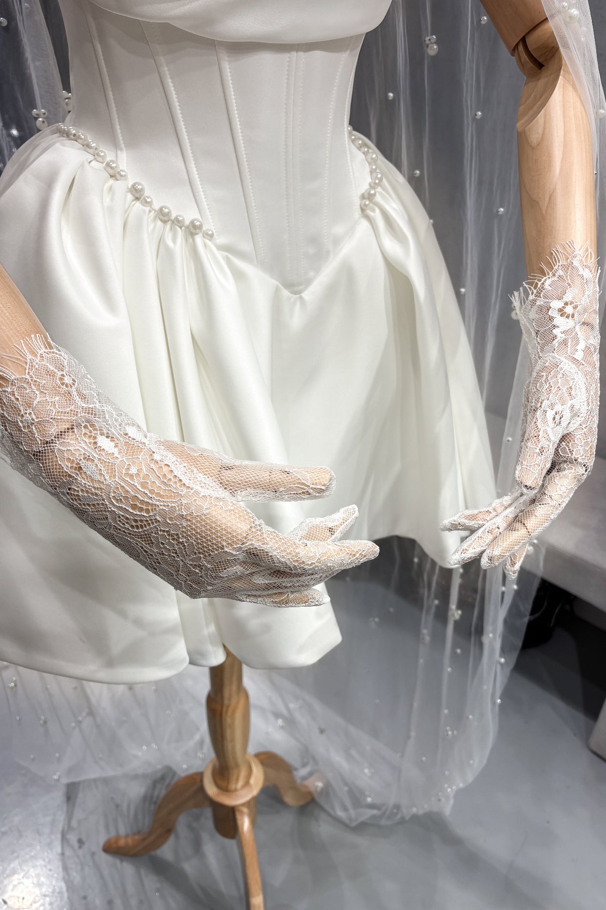 Madeliene Официални Булчински Ръкавици