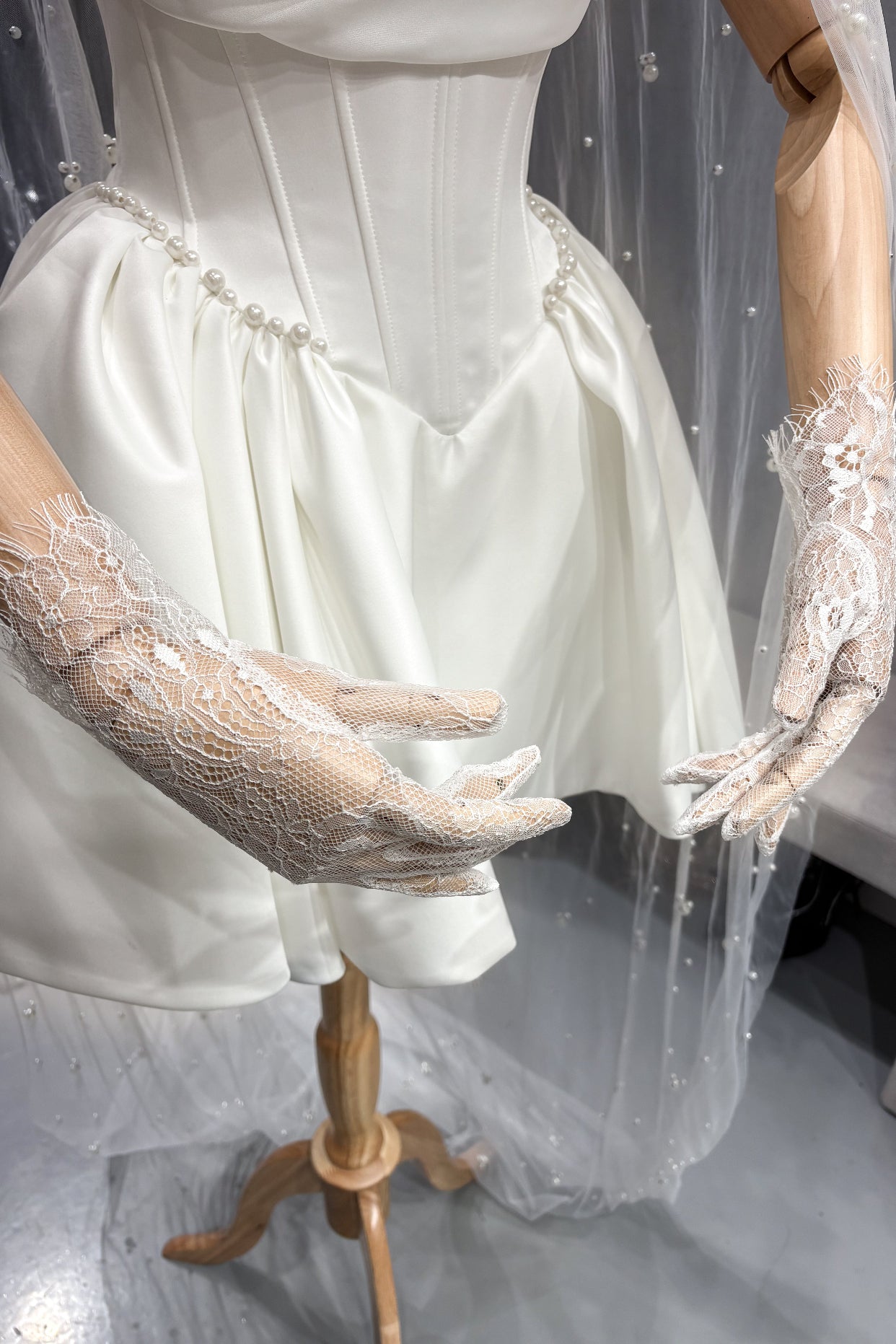 Madeliene Официални Булчински Ръкавици